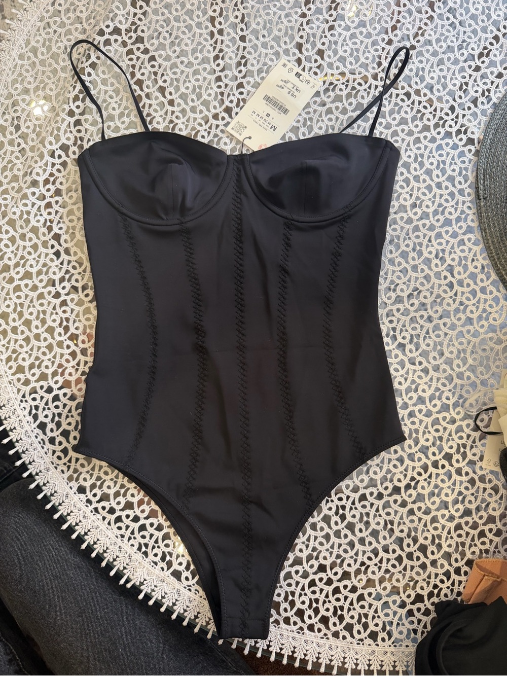 ZARA Black One-Piece Bodysuit – SEAMLESS